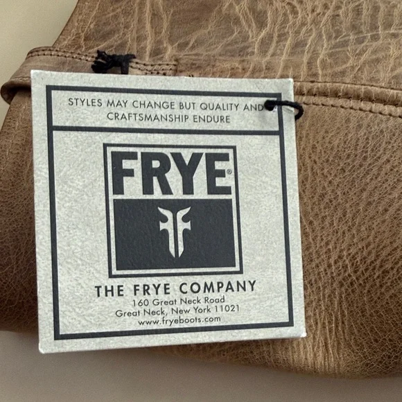Frye boots NWT Timeless and quality - Picture 10 of 13